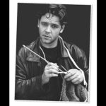 Russell_Crowe_Knits